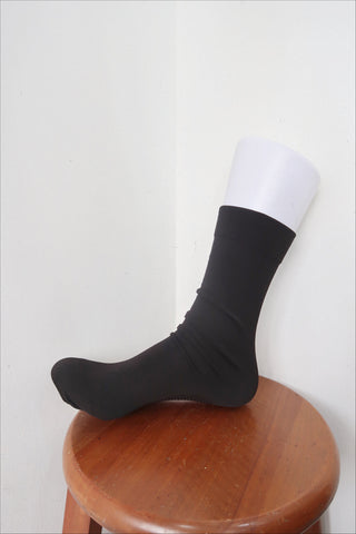 Q-Star Anti-Slip Socks- BLACK (Three-Quarter Length)